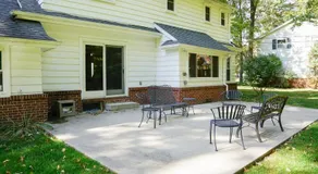4BR/2.5BA Home boasting 2400sqft and Eat-in KTN - Image 4