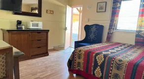 Apache Motel - Image 4