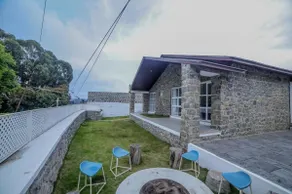 The Lake House - Image 5