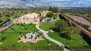 Etna Quota Mille Boutique Hotel, Typical Sicilian Food & Wine - Image 4