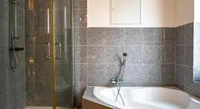 Luxus Apartment im Goetheviertel mit Badewanne, Regendusche WLAN uvm - Image 5