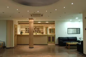 Sunrise Suites & Apartments - Image 4