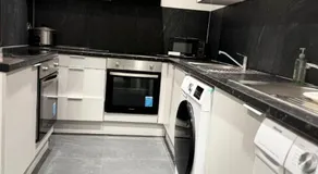 Private Family and Business Rooms Harrow Fast WiFi - Image 4