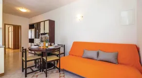 Apartments 501 - spacious and bright apartment on island of Rab - Image 2