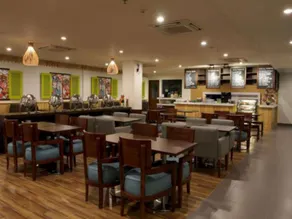 MaxoneHotel at Kramat - Image 3