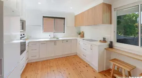 Lakeside Living - Walk To Cafes, Shops, and Sand! - Image 3