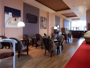 Sky Hotel - Image 4