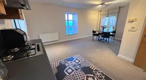 Modern 2 bed flat with parking by Bluewater shopping mall - Image 2