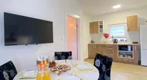 Gold Apartments - Image 3