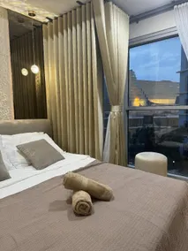 Stylish 1BR Near Airport Facing the Bay - 7b - Image 5