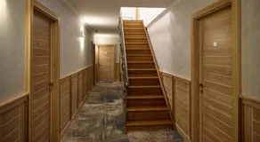 Motel Eden - Image 5