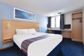 Travelodge Bedford Marston Moretaine - Image 4