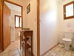 Rummeligt feriehus med privat pool - Image 5