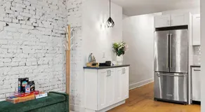 HostWise Stays - The Palo - Stylish War Streets Retreat, Highly Walkable - Image 4