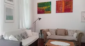 Chic Cozy Quiet DELUXE Citycenter in ASTORIA with AC - Image 2