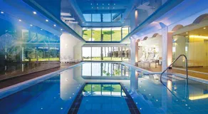 Luxury Sea View Apartment - Image 2