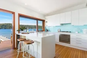 Waterfront Scotland Island Holiday Home - Family & Pet Friendly - 3 Bedrooms - Wifi - Netflix - Private Jetty - Image 2