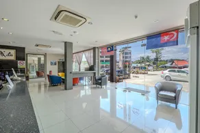 GL Hotel - Image 4