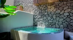 The Cosmopolitan - Karterados Urban Suites - Image 5