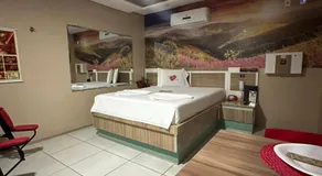 Taj Mahal Motel - Image 2