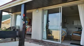 The Sparrow's Nest Beach-Front Self-catering - Image 3