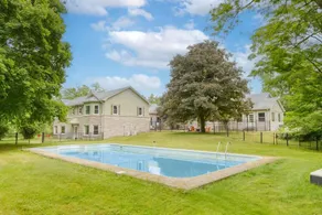 Game Farm Villa by Avantstay 10bdr Private Pond Spa Pool Family-friendly - Image 4