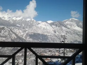Soham's Chateau De Naggar - Manali - Image 4