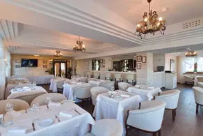 Robins Club - Image 4