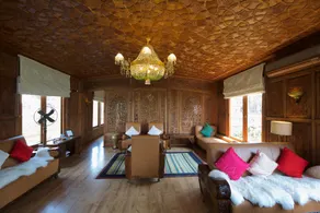 Sukoon Houseboat Dal Lake - Image 3