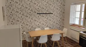 Amplio piso en casa histórica en primera planta - Image 4