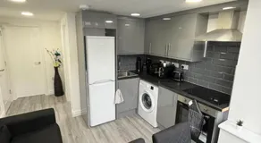 Apartment in St Denys - Image 4