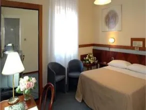 Hotel Centrale Byron - Image 3