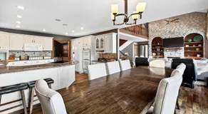 Lakefront Group Stay, Sleeps 19, Indoor Pool, Hot Tub, Arcades - Image 4