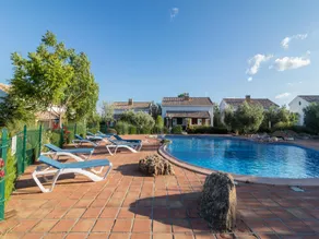 Outdoor Ibipozo Retreat with Pool - Image 3
