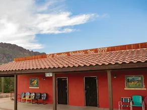 Cat Mountain Lodge & Roadside Inn - Image 3