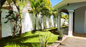 West Coast Paradise - Image 3