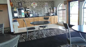 Super 8 by Wyndham Sapulpa/Tulsa Area - Image 3