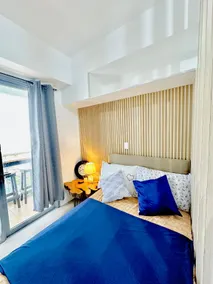 Condo with City View - Image 2