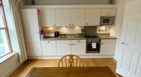 Crawford House - ScholarLee Living Apartments - Image 4