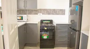 R Executive Apartments - Image 3