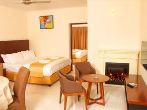Park Royale Hotel - Image 2