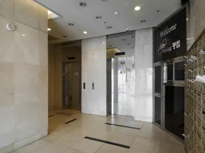 Seoul Town House - Image 3