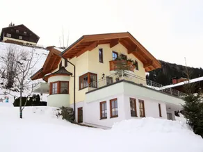 Apartment in Hüttschlag near Ski Bus - Image 4