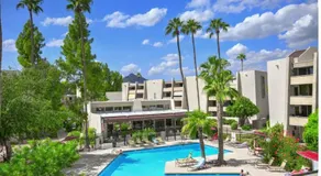 2 bedroom 1st floor condo near Scottsdale Old Town - Image 5