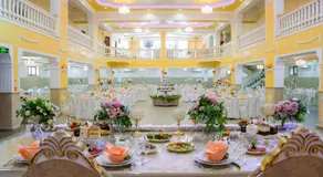 Sunrise Hotel - Image 2