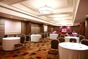 Minerva Grand Hotel - Image 5