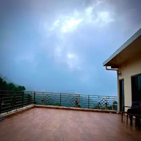 Aura Luxury Homestay - Image 4