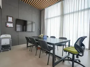 HOTEL FIVE - Image 4