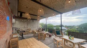 Shorebreak Hostel San Juan La Union - Image 3