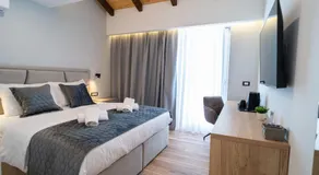 Seafront Sunset Studio&Rooms - Image 2